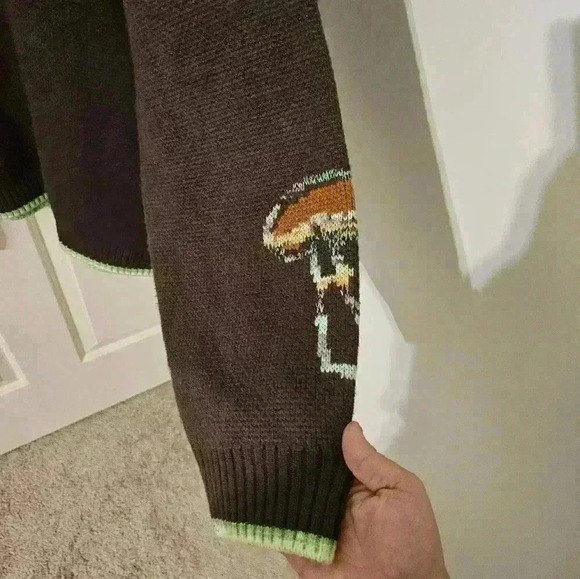 Urban Outfitters UO Graphic Crew Sweater Size XL - Picture 2 of 8